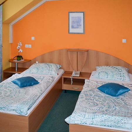 Penzion Gostilna Keber Domžale Екстериор снимка
